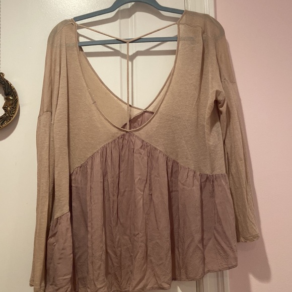 Urban Outfitters Top! - Picture 2 of 3